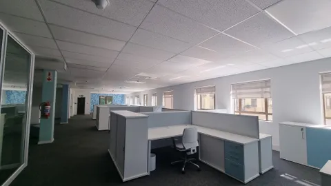 7 Fricker Rd - Commercial - Office Space (17)